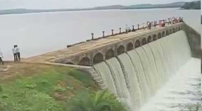पुण्यातील खडकवासला धरण भरले निम्मे
