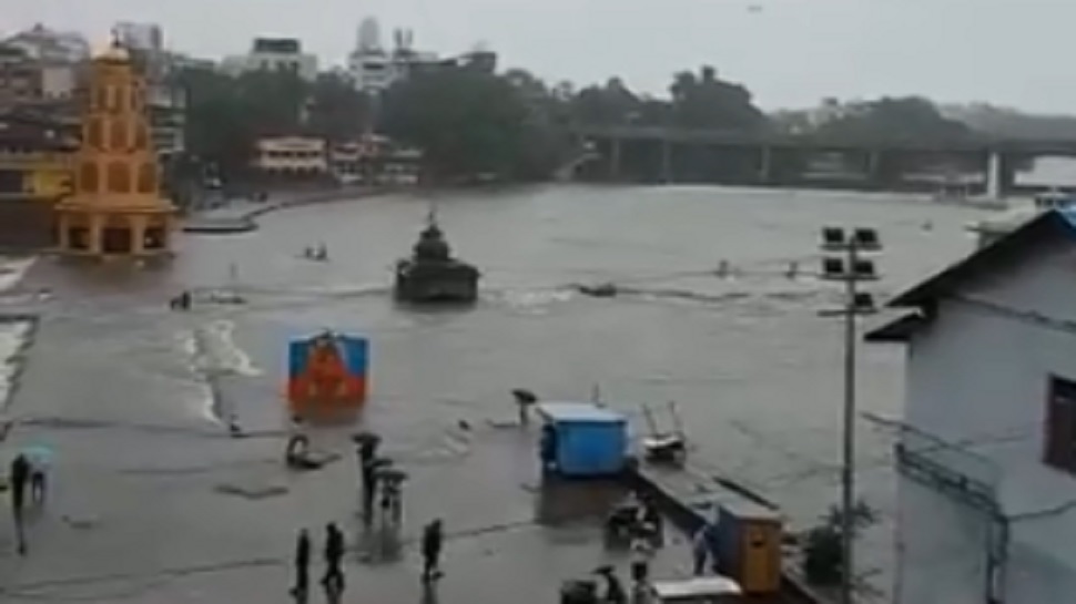 नाशिक जलमय “जनजीवन विस्कळीत”