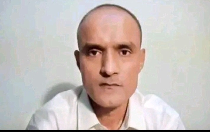 आंतरराष्ट्रीय कोर्टाने दिला कुलभूषण जाधव यांच्या कुटुंबियांना दिलासा
