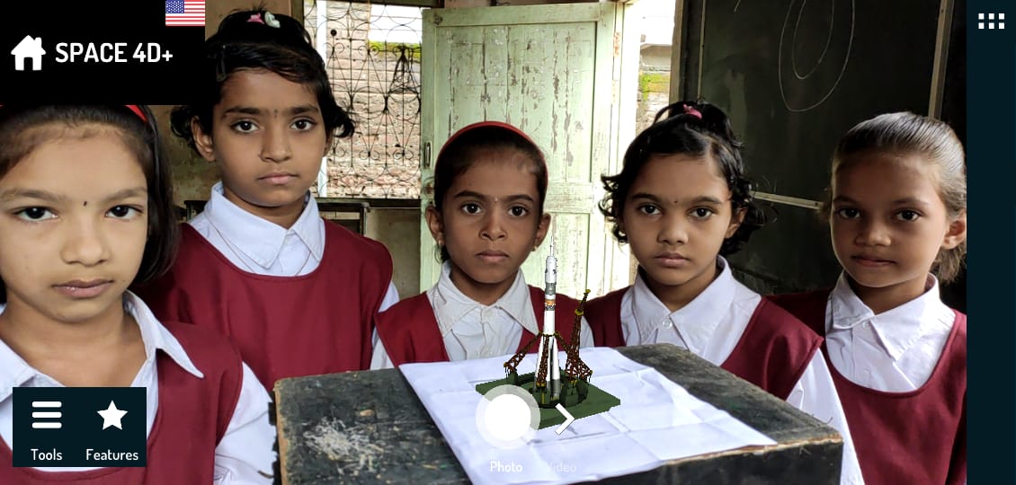 शकुंतला विद्यालय येथे चंद्रयान-२ विषयावर प्रक्षेपण व माहिती कार्यशाळा संपन्न