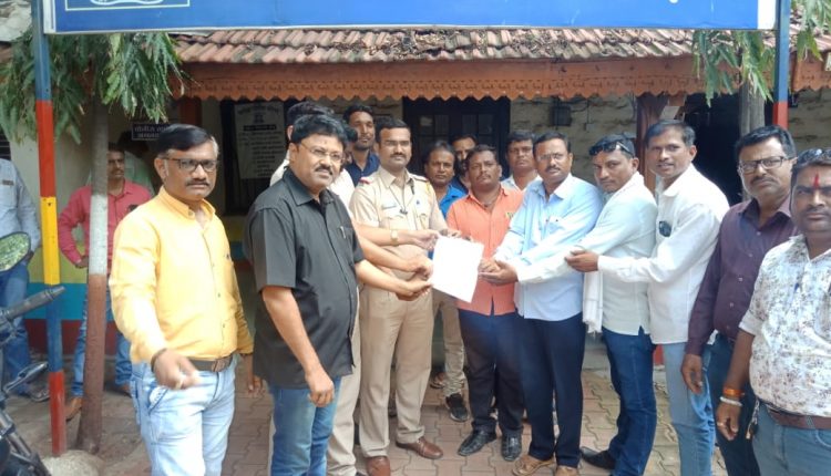 पत्रकारावर हल्ला प्रकरणी नगरसेवकावर गुन्हा दाखल-पत्रकार संघटनेच्या पदाधिकाऱ्यांमध्ये संतापाची लाट