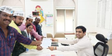 मराठी पत्रकार दिनानिमित्ताने आप युवा आघाडीने मांडल्या पत्रकारांच्या समस्या; पत्रकारांना टोल माफीची मागणी