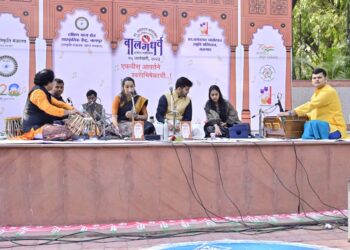 संक्रातीला प्रातःकालीन स्वरोत्सवात रसिक मंत्रमुग्ध