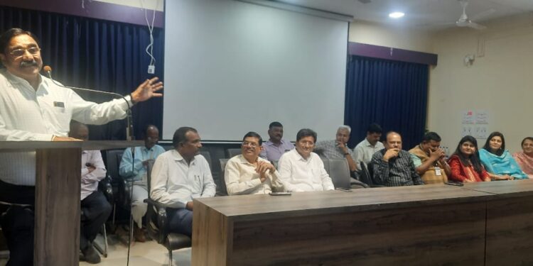 युवारंग सुकानु समितीची आज आढावा बैठक संपन्न