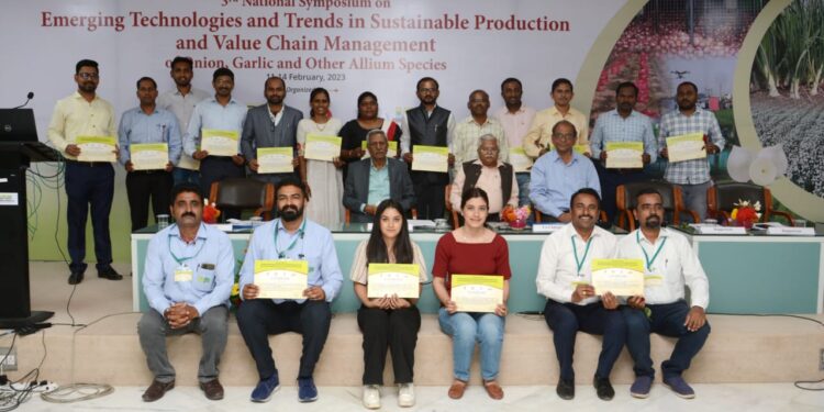 प्रक्रिया उद्योग, संशोधनामुळे कांदा व लसूण पिकाला मिळेल चालना – डॉ.व्यंकट मायंदे