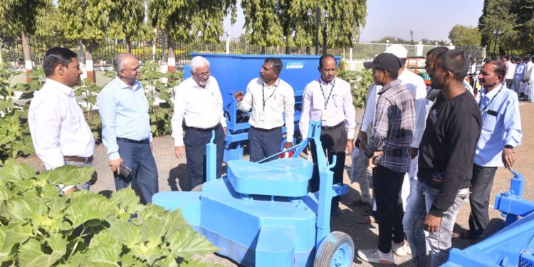 जैन हिल्सवरील प्रात्यक्षिकातून शाश्वत शेतीचा विश्वास – अनिल भोकरे