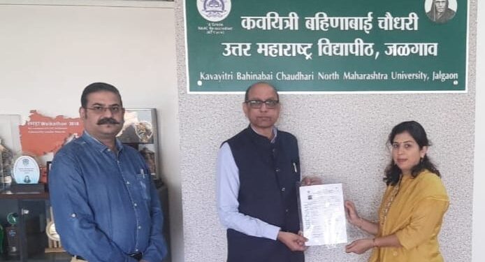 रक्षा अशोकचंद कांकरिया यांना सुक्ष्मजीव शास्त्र विषयात पी. एच. डी. प्राप्त