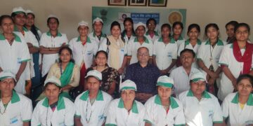 बचत गटातील महिलांना १० दिवसीय अगरबत्ती प्रशिक्षण