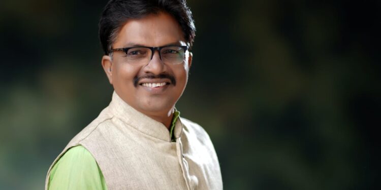 शासनाच्या रंगभूमी प्रयोग परिनिरीक्षण मंडळावर लोककलावंत विनोद ढगे यांची नियुक्ती