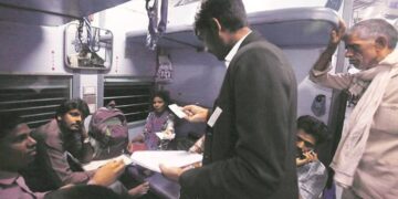 फुकट्या प्रवाशांवर मध्य रेल्वेच्या ‘या’ उपक्रमाच्या माध्यमातून राहणार करडी नजर….