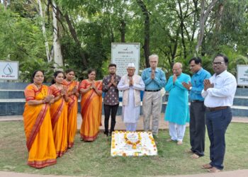 समाज चिंतामणी प्रतिष्ठानतर्फे साने गुरुजींना अभिवादन