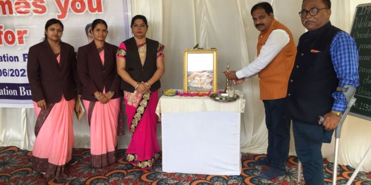 इम्पिरियल इंटरनॅशनल स्कूल येथे पालक- शिक्षक सहविचार सभा उत्साहात संपन्न