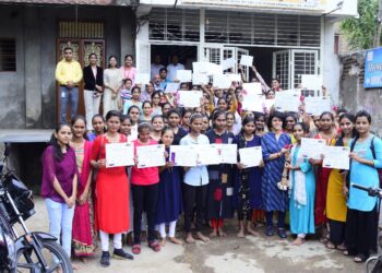 हेड हेल्ड हाय व यु एन वुमन यांच्या संयुक्त विद्यमानाने उद्योजकता प्रशिक्षण ग्रॅज्युएशन सेरेमनी कार्यक्रम उत्साहात संपन्न