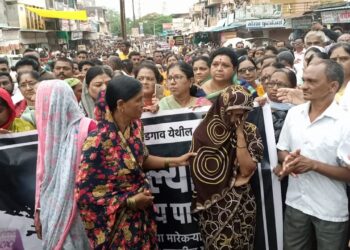 गोंडगांव येथील ८ वर्षीय बालिके वरील अत्याचाराच्या निषेधार्थ भडगांव तहसिल कार्यालयावर काढला मुक मोर्चा.!!!