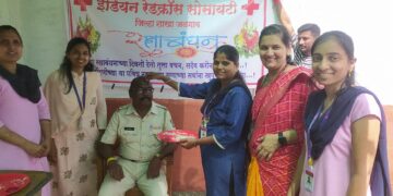 रेडक्रॉस मार्फत जिल्हा मध्यवर्ती कारागृहात रक्षाबंधन सण साजरा