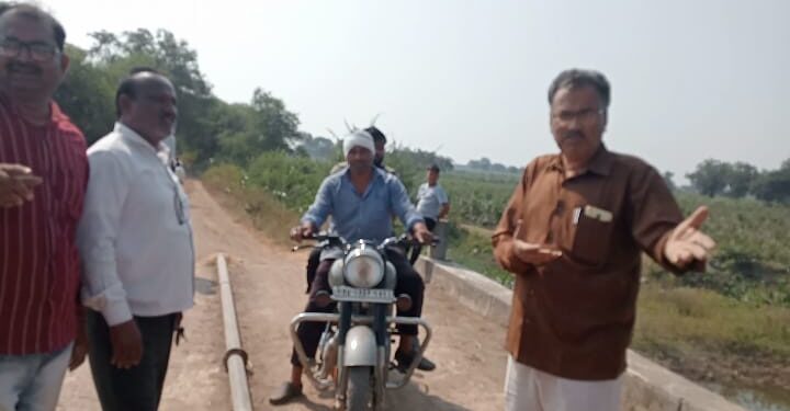 पाटबंधारे विभाग, वीज वितरण कंपनी आणि ग्रामपंचायत यांची संयुक्तिक पाणी चोरी करणाऱ्यांवर धडक कारवाई