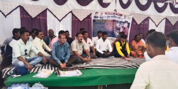 होमगार्ड व सैनिक यांच्या विविध मागण्यांकरिता युवा स्वाभिमान पार्टी जिल्हाध्यक्ष महेंद्रभाऊ पाटील यांच्या नेतृत्वात उपोषण सुरू