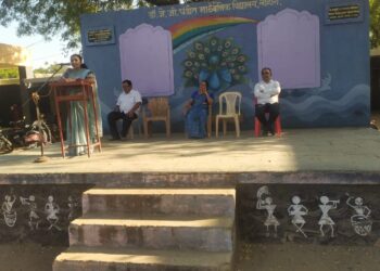 लोहारा विद्यालयात कौशल्यावर आधारित शिक्षणाचे महत्त्व याविषयी मार्गदर्शन