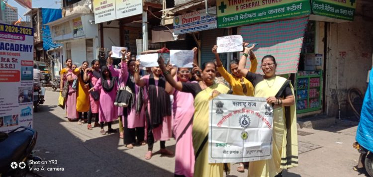 आशा सेविकांच्या हाती मतदान जनजागृतीची दोरी, मतदान करून उभारू, लोकशाहीची गुढी