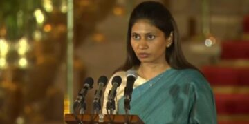 खा. रक्षा खडसे यांनी घेतली राज्य मंत्रीपदाची शपथ