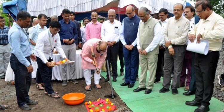 विद्यापीठात आता सूर्याची वीज, सौर ऊर्जा प्रकल्पाचे पालकमंत्र्यांच्या हस्ते लोकार्पण