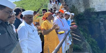 आनंद वार्ता : गारबर्डी धरण भरल्याने व्यक्त केली कृतज्ञता, जलपूजन करून मानले ‘सुकी’माईचे आभार