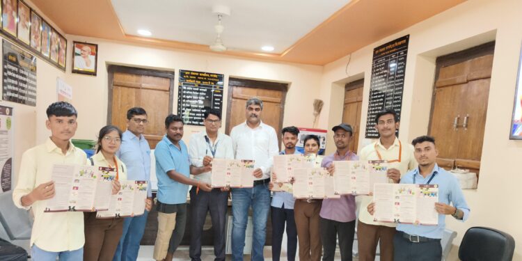 “समाजकार्य मध्यस्थीने ‘शिवणकला आणि सौंदर्य साधना’ महिलांना प्रशिक्षण”
