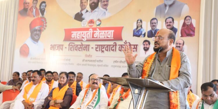 प्रत्येक महायुतीचा कार्यकर्ता हा गुलाबराव पाटील समजून काम करा ! शिवसेना नेते गुलाबराव पाटील यांचे महायुतीच्या मेळाव्यात कार्यकर्त्यांना आवाहन