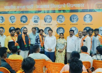 आ.राजूमामा भोळे यांच्या नेतृत्वावर विश्वास ठेवून सुप्रीम कॉलनीतील शेकडो तरुणांचा भारतीय जनता पक्षात प्रवेश