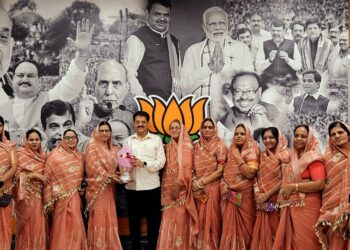 स्वस्तिक भजनी मंडळ परिवारातर्फे आ. राजूमामा भोळे यांना पाठिंबा