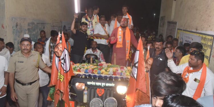 जनतेच्या सेवेसाठी सदैव कटिबद्ध ! – गुलाबराव पाटील यांचा जनतेशी संवाद