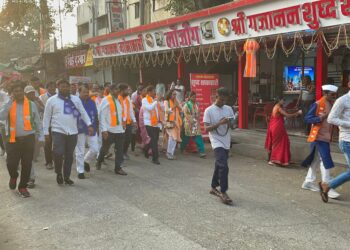 आ. राजूमामा भोळेंचे चिमुकले राम मंदिरात साकडे, गांधी नगर, गणेश नगर भागात काढली रॅली
