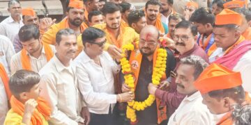 मंत्री गुलाबराव पाटील यांना शिरसोली येथील सोनार समाजाचा जाहीर पाठिंबा ;प्रचार फेरी दरम्यान पुष्पहार घालून केले स्वागत
