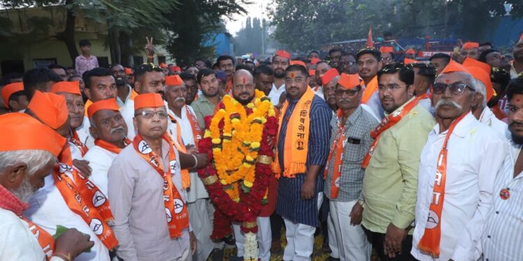 “बाळासाहेबांच्या पुण्याईने आणि जनतेच्या आशीर्वादाने विधानभवनात पुन्हा एकदा धडकणार !” – गुलाबराव पाटील यांना विश्वास