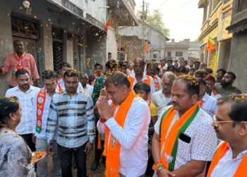 अभ्यासू, शांत, संयमी नेतृत्व हव की गुंड गर्दी आणि केवळ परंपरा सांगणार हवं : अमोल जावळे