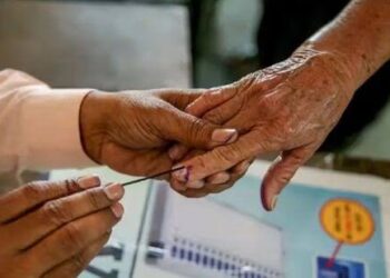 जळगाव जिल्ह्याची ११ ते १ च्या वेळेत सरासरी मतदान टक्केवारी – २७.८८%