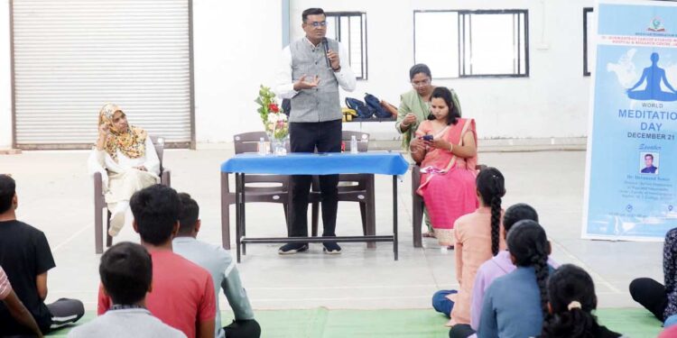 जागतिक ध्यान दिनानिमित्त विदयार्थ्यांनी घेतले ध्यानाच्या योग्य पद्धतीचे धडे