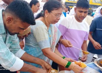 डॉ. बाबासाहेब यांच्या महापरिनिर्वाण दिनानिमित्त कसाऱ्यात अभिवादनपर कार्यक्रमासह अन्नदान वाटप