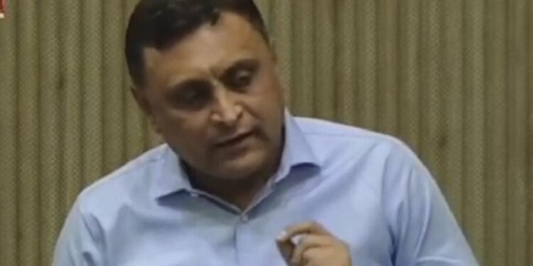 साडेसात एचपीपेक्षा जास्त क्षमतेच्या कृषी पंपांना वीजबिल माफी देण्याची आमदार अमोल जावळे यांची मागणी