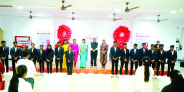 जागतिक एड्स डे निमित्त गोदावरी नर्सिंग महाविद्यालयात रेड रिबिन क्लबची स्थापना