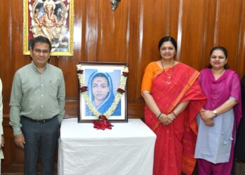 क्रांतिज्योती सावित्रीबाई फुले यांची जयंती महानगरपालिकेत साजरी