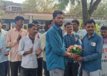 जि.प.प्राथमिक शाळेच्या शालेय व्यवस्थापन समिती अध्यक्ष पदी विठ्ठल राठोड तर उपाध्यक्षपदी कल्पना पाटील यांची निवड