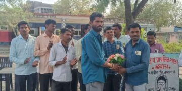 जि.प.प्राथमिक शाळेच्या शालेय व्यवस्थापन समिती अध्यक्ष पदी विठ्ठल राठोड तर उपाध्यक्षपदी कल्पना पाटील यांची निवड