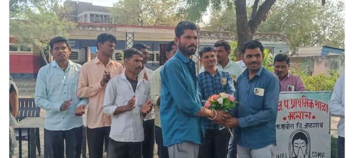 जि.प.प्राथमिक शाळेच्या शालेय व्यवस्थापन समिती अध्यक्ष पदी विठ्ठल राठोड तर उपाध्यक्षपदी कल्पना पाटील यांची निवड