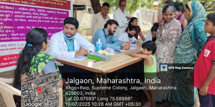 शारदा प्राथमिक व माध्यमिक विद्यालय सुप्रीम कॉलनी,जळगाव मोफत नेत्र वं आरोग्य तपासणी शिबीर संपन्न