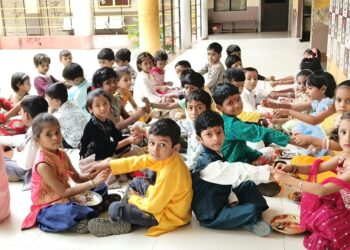 प. वि. पाटील विद्यालयात रक्षाबंधन सण उत्साहात साजरा