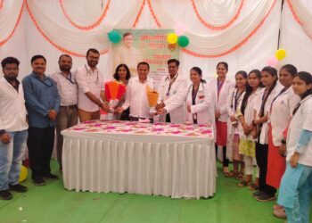 ​श्री. चामुंडामाता होमिओपॅथी मेडिकल कॉलेजच्या संयुक्त विद्यमाने ज्ञानोदय शाळेत मोफत महाआरोग्य शिबिर संपन्न
