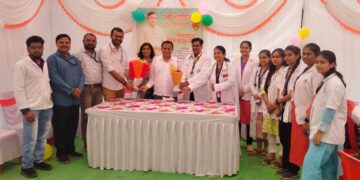 ​श्री. चामुंडामाता होमिओपॅथी मेडिकल कॉलेजच्या संयुक्त विद्यमाने ज्ञानोदय शाळेत मोफत महाआरोग्य शिबिर संपन्न