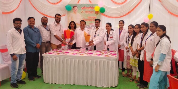 ​श्री. चामुंडामाता होमिओपॅथी मेडिकल कॉलेजच्या संयुक्त विद्यमाने ज्ञानोदय शाळेत मोफत महाआरोग्य शिबिर संपन्न