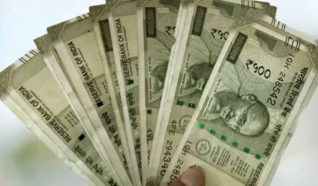 हातपंप व विजपंप देखभाल कर्मचाऱ्यांचा पगार व पेन्शन दिवाळीपूर्वी होणार;मंत्री गुलाबराव पाटील यांची वचनपुर्ती
